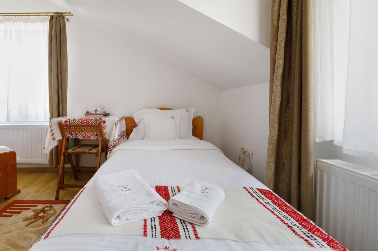 Casa Dacica Hotel Rîşnov Eksteriør billede